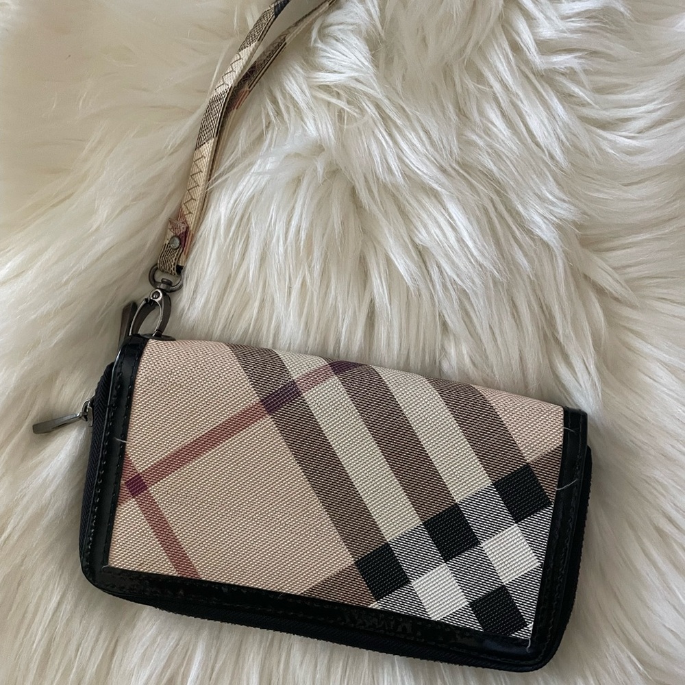 Burberry Beige and Black Check Wallet - Picture 4 of 14